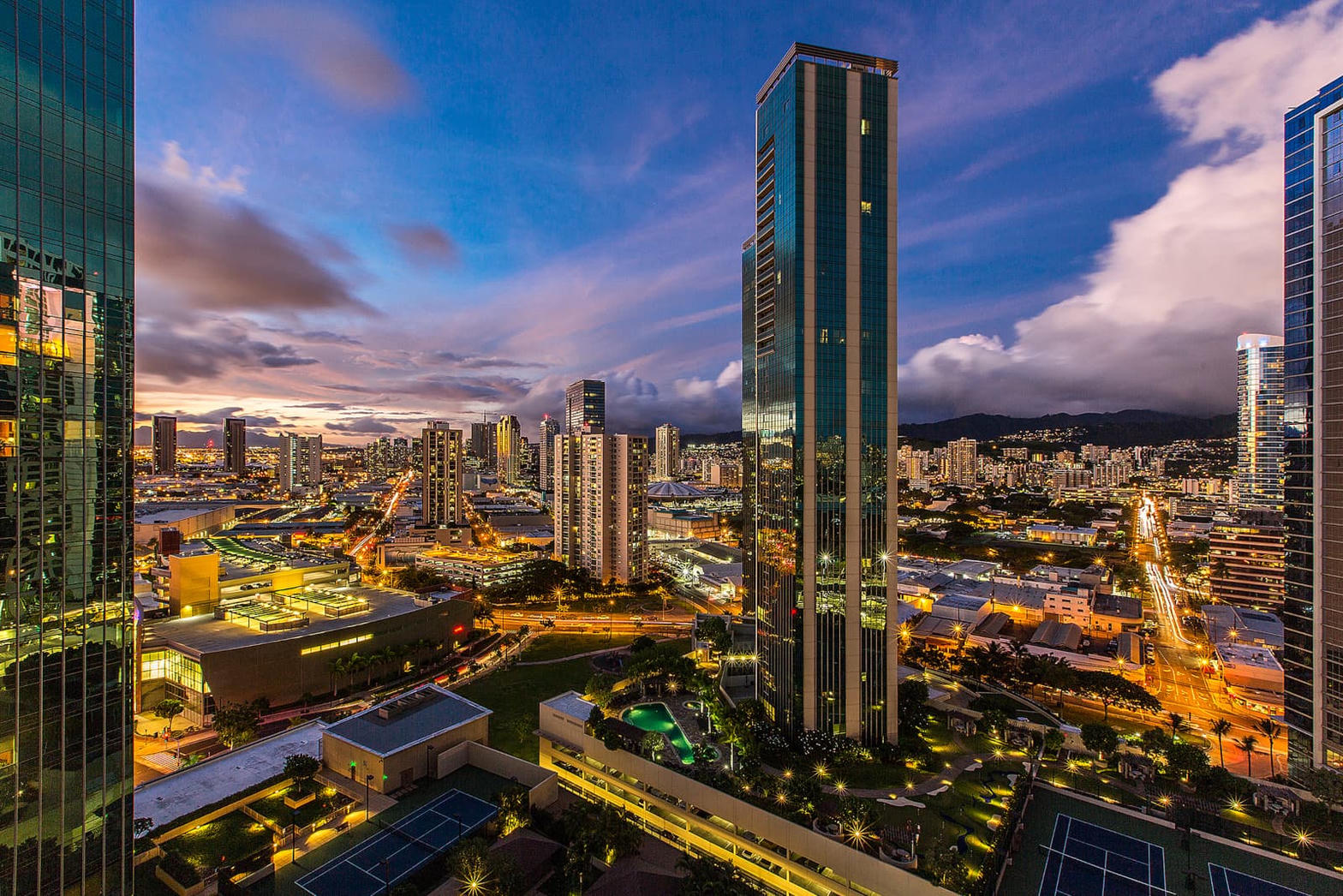 Kakaako Honolulu luxury high-rises