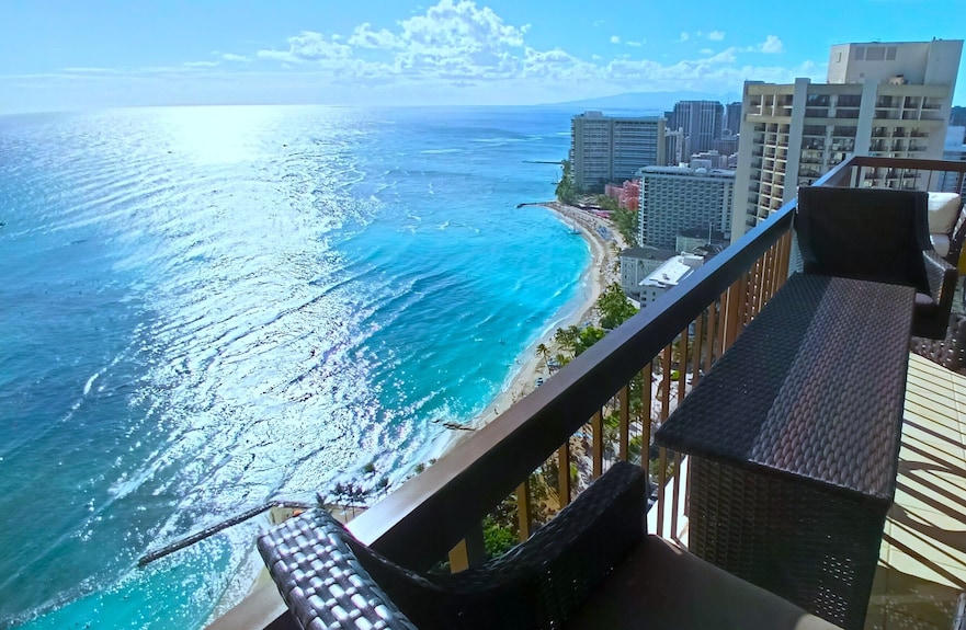 Waikiki luxury oceanfront